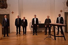 Bürgermeister Dag Wehner mit den diesjährigen Preisträgern (von links): Benjamin Möller und Gerd Möller (SG Frischauf Fulda), Wolfram Latsch (AWO), Dr. Reinhard Asche und Jawad Naeaz (Ahmadiyya-Gemeinde).